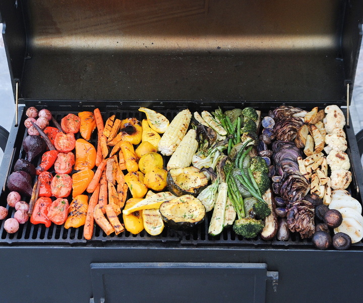 Grill Vegetables on A Grill Mat_2 Grill Vegetables on A Grill Mat_2