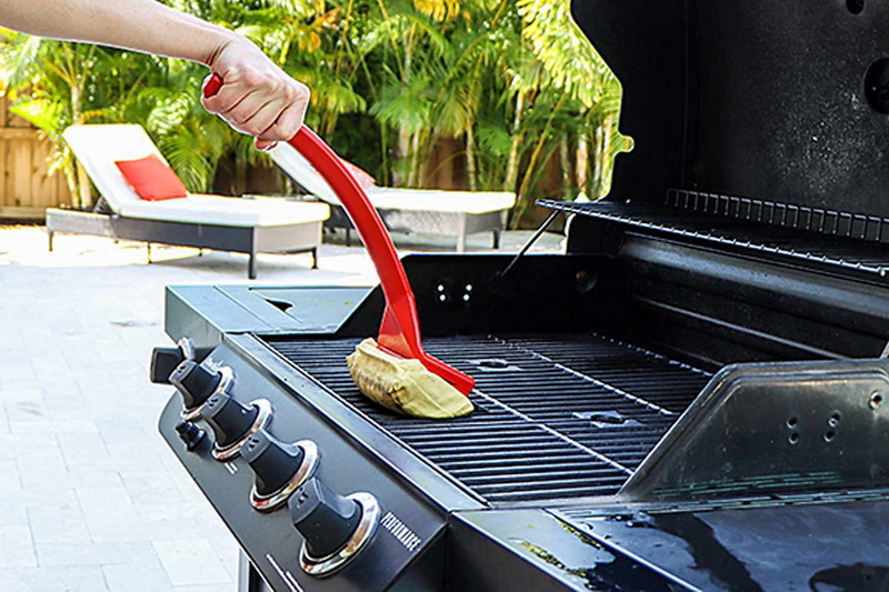 How To Use The Grill Rescue Brush?