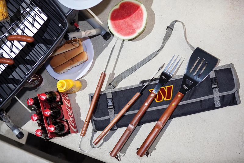 What Comes In A Complete Grill Tool Set?