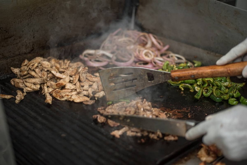 Use Vinegar on Pfte Grill Mats_1