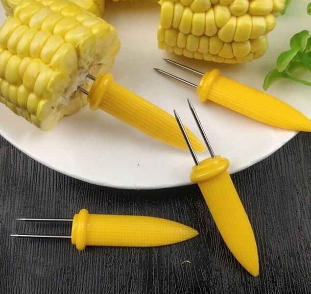 Use A Corn Holder The Right Way (2)