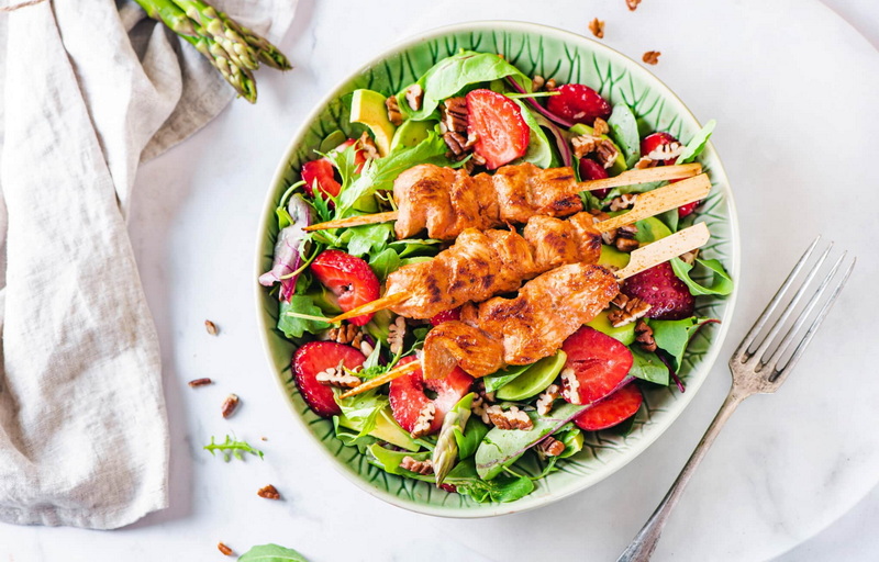 Make The Best BBQ Chicken Skewer Salad at Home_2
