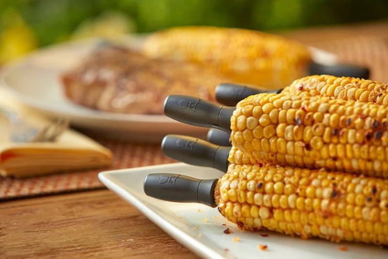 How To Use A Corn Holder Set for A Perfect Grilling Experience?