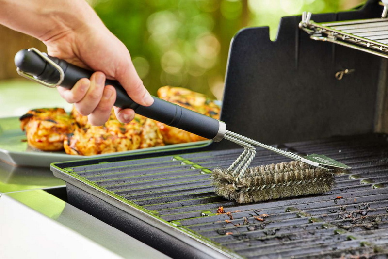 How To Choose The Right BBQ Scraper for Your Grill Type?