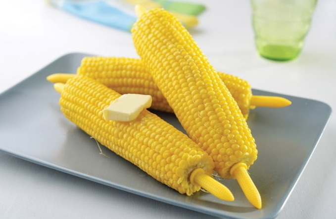 Choose The Perfect Corn Cob Holder for Your Kitchen_3