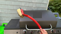 //imrorwxhlnqllp5p.ldycdn.com/cloud/llBprKrnlqSRrlmlmrjmjq/How-To-Remove-Grill-Rescue-Brush-Head.jpg