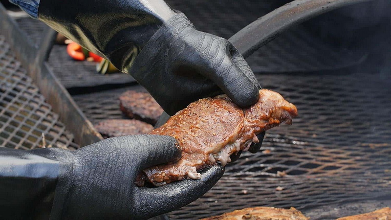 Why Choose Rubber BBQ Gloves Over Leather Or Silicone?
