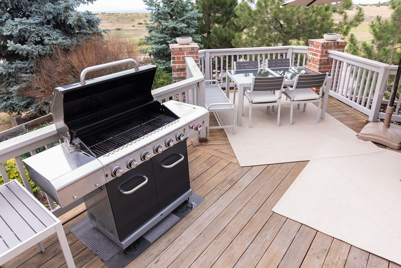 Do Grill Mats Hurt Deck?