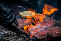 //imrorwxhlnqllp5p.ldycdn.com/cloud/lmBprKrnlqSRrlmjjkiijn/How-To-Clean-BBQ-Gloves.jpg