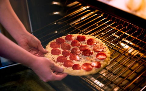 Can I Grill Frozen Pizza Right on The Rack?