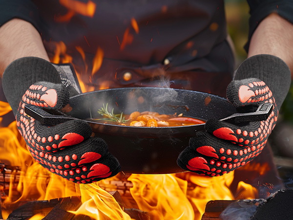 Can Comsmart BBQ Gloves Handle Hot Meat And Open Flames?