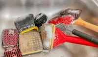 //imrorwxhlnqllp5p.ldycdn.com/cloud/lnBprKrnlqSRrlmloinmjq/How-Do-You-Clean-The-Grill-Rescue-Brush.jpg