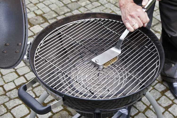 Clean Stainless Steel Grill Racks_1