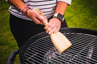 //imrorwxhlnqllp5p.ldycdn.com/cloud/loBprKrnlqSRrljnqkojjo/Does-A-Wood-BBQ-Grill-Scraper-Really-Work.jpg