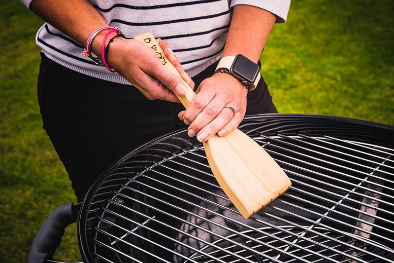 Is A BBQ Scraper Wood Better for Your Grill