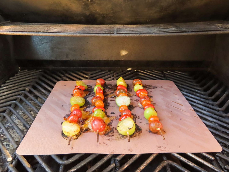 Put BBQ on Copper Grill Mat_3