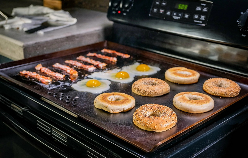 A Grill Mat on A Glass Top Stove_1