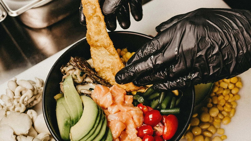 BBQ Chefs Wear Black Gloves_2