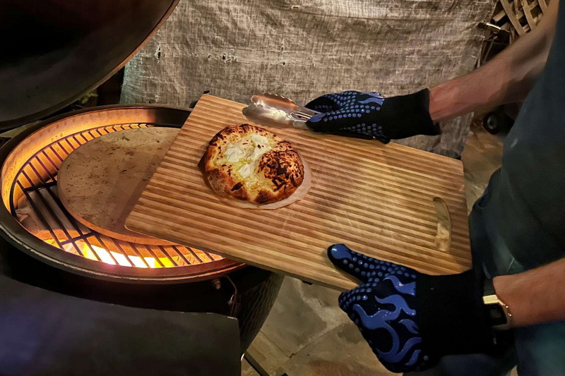 What Are the Best BBQ Gloves for Safe Outdoor Cooking?