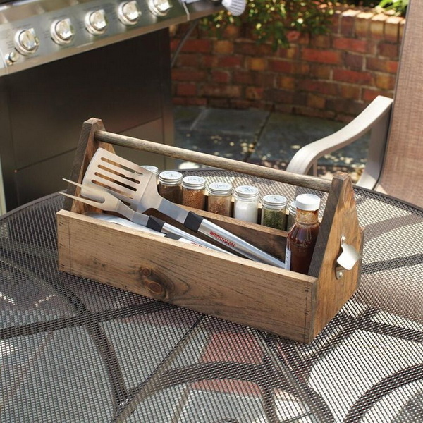 Store Grill Tools Outside_1