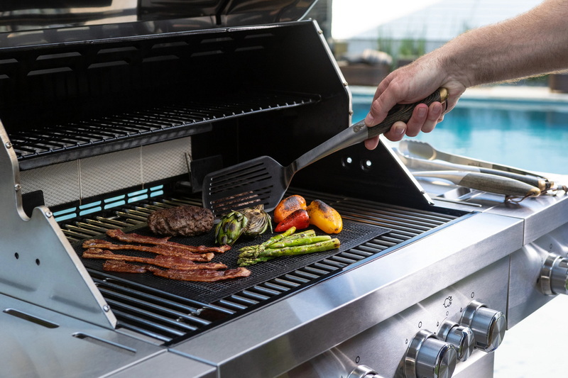Use A Grill Mat on Gas Grill